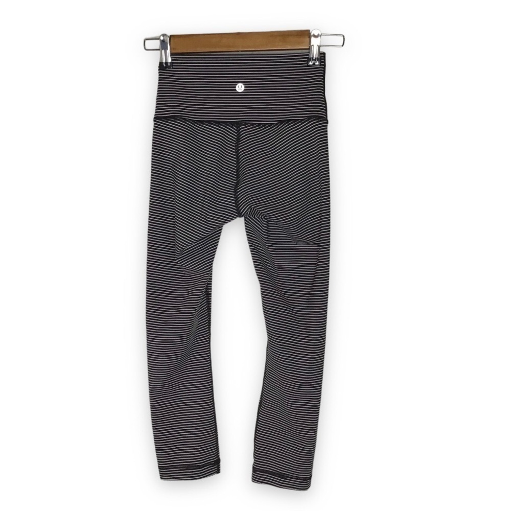 Lululemon Wunder Under Crop Full-On Luxtreme 21" in Hype Stripe Black White.